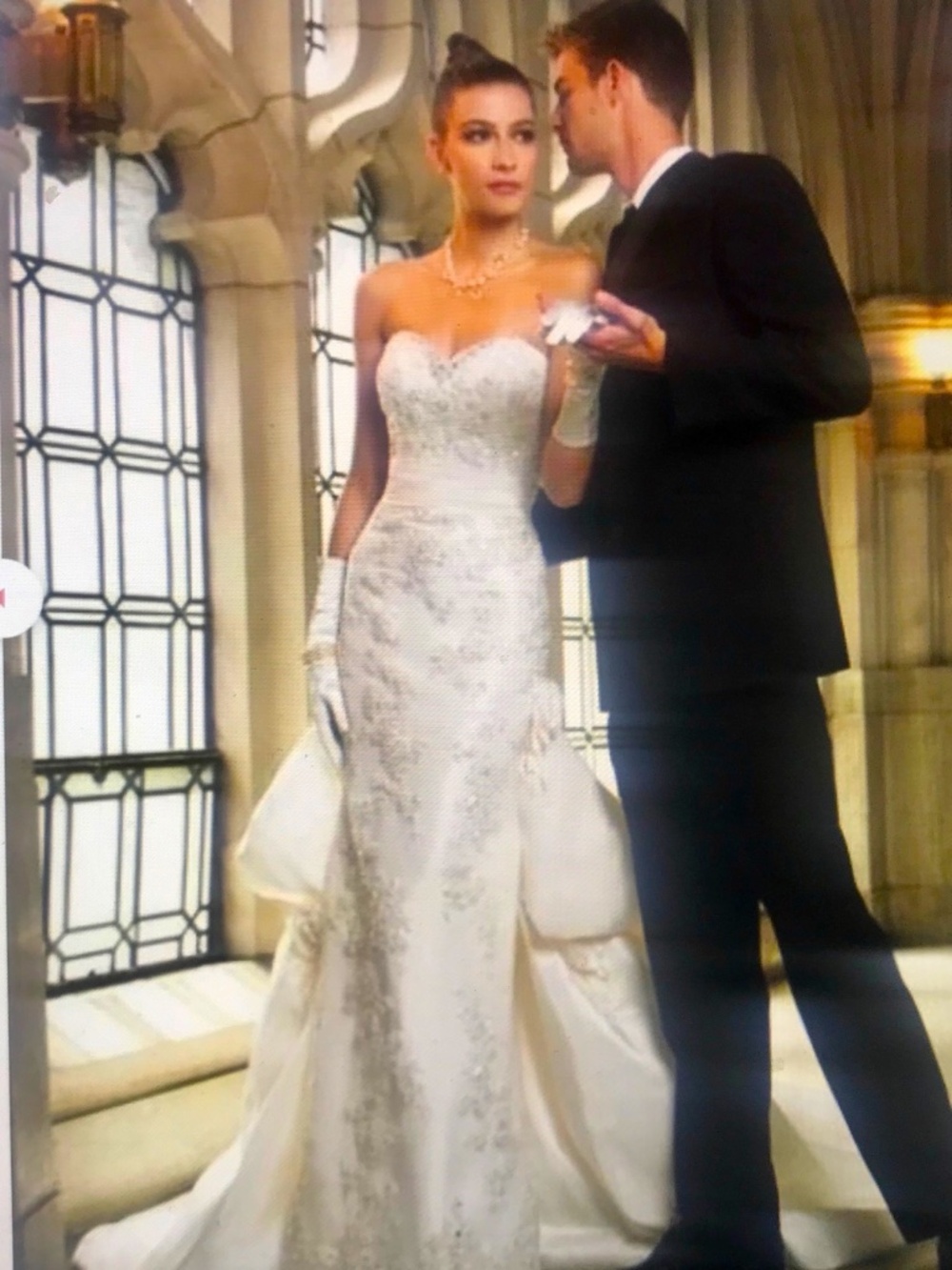 Moonlight Bridals Sample Sale Wedding Dress Ivory Size 14-Slim fit-Unique Train